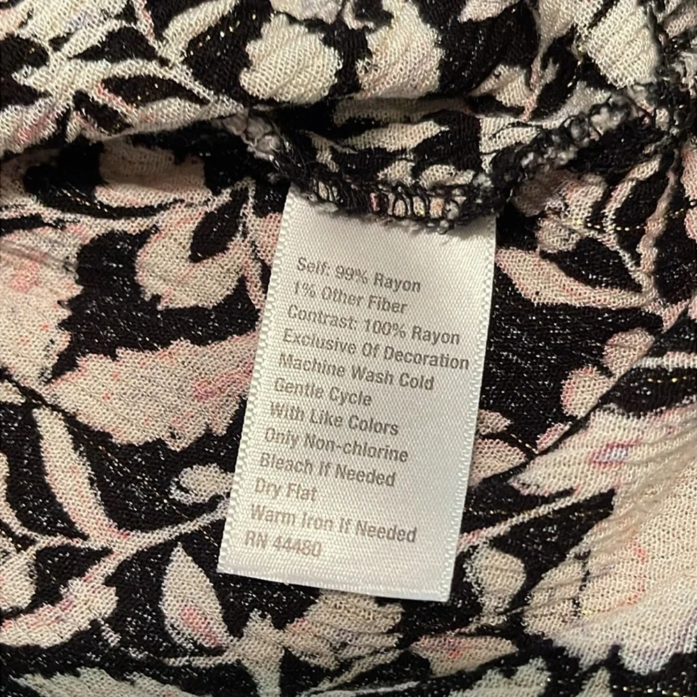 Wonderly Black and Cream Patterned Top - Picture 15 of 15